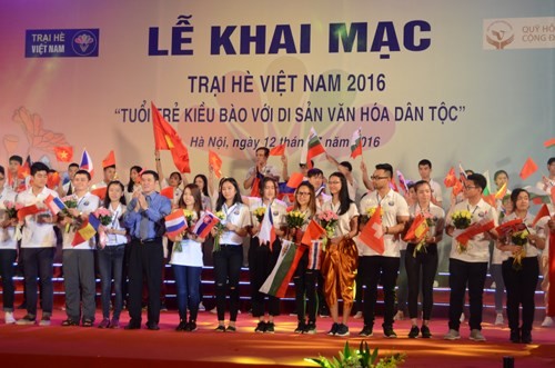 Summer camp for young Vietnamese expats opens - ảnh 1